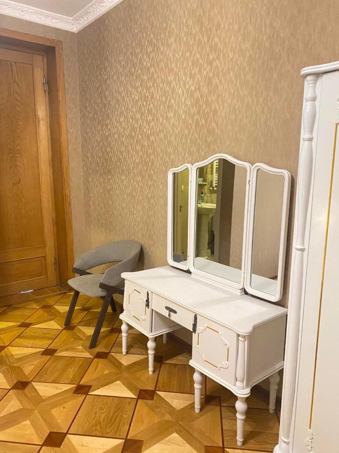 K&N Guesthouse Tbilisi Esterno foto