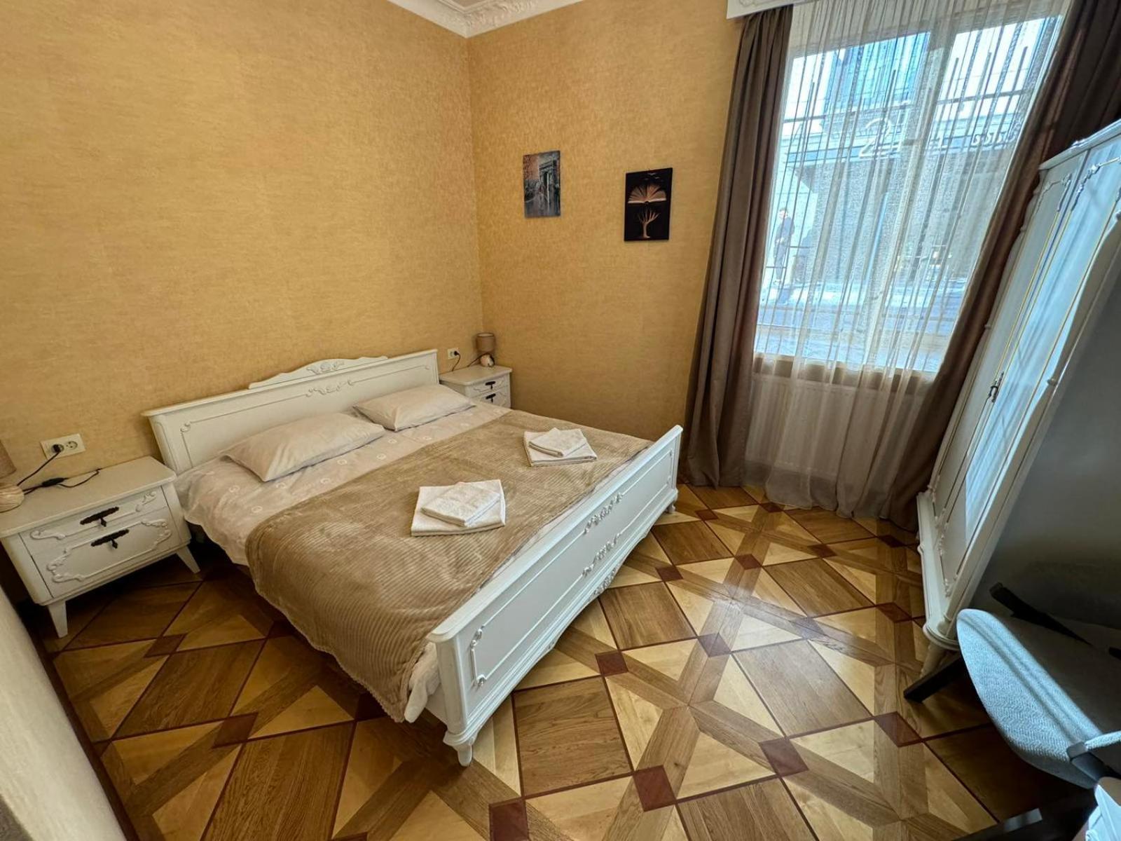 K&N Guesthouse Tbilisi Esterno foto